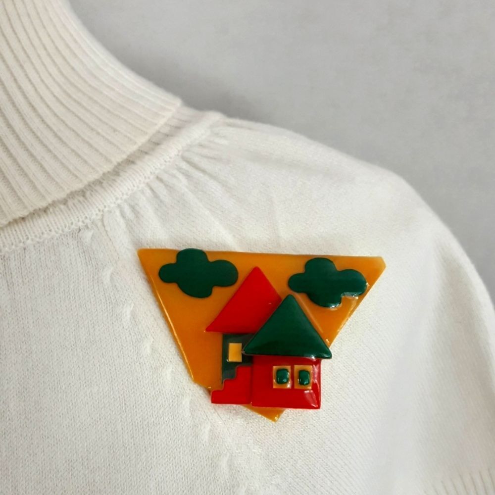 LUCINDA HOUSE PINS Lucite Brooch Yellow Red Green Houses Clouds - Vtg